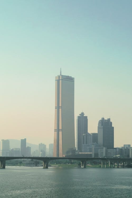당산역 강 건너에 바로 보이는 여의도 이미지